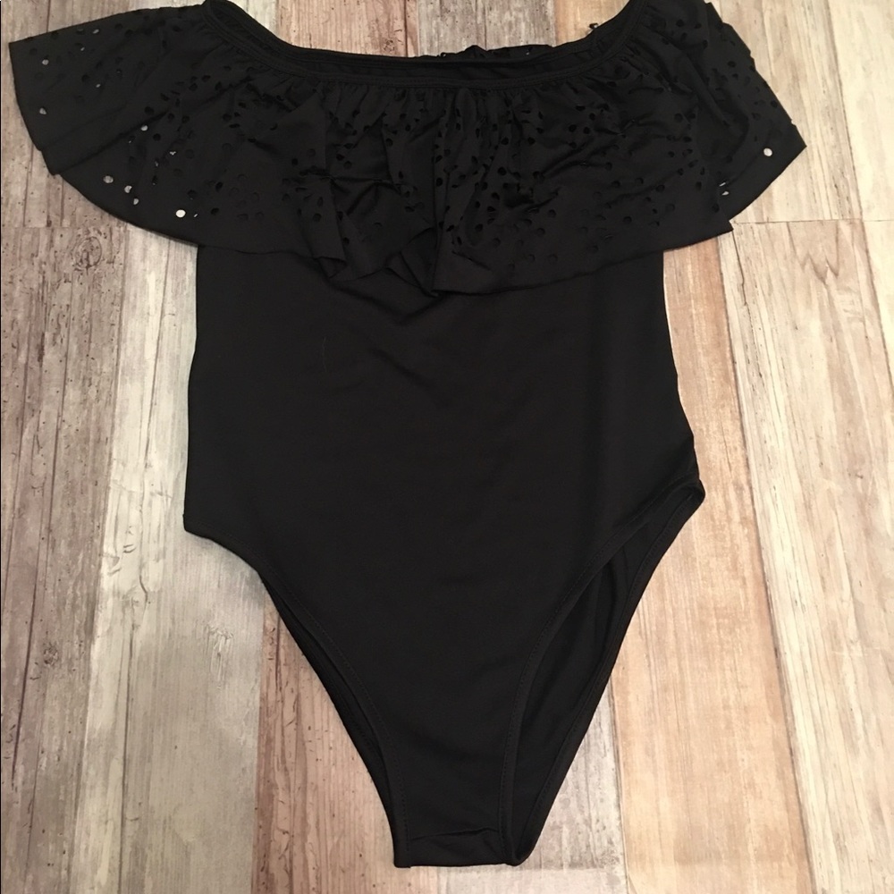 Romwe off the shoulder black body suit